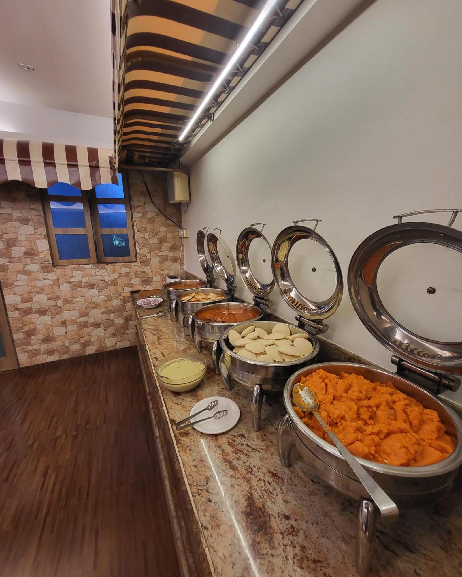 Hotel Maharana Inn Chembur Bombay Eksteriør billede
