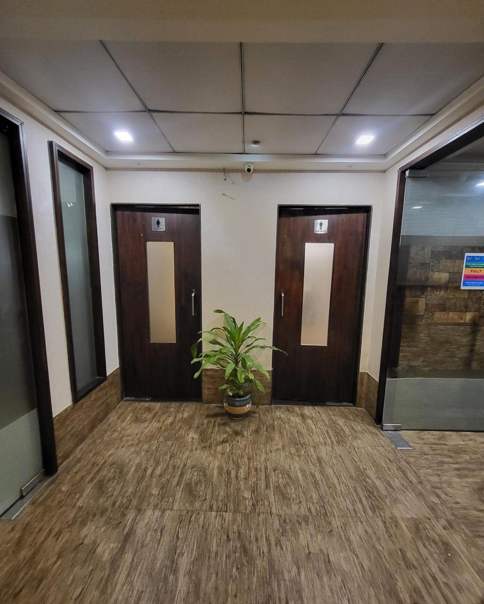 Hotel Maharana Inn Chembur Bombay Eksteriør billede