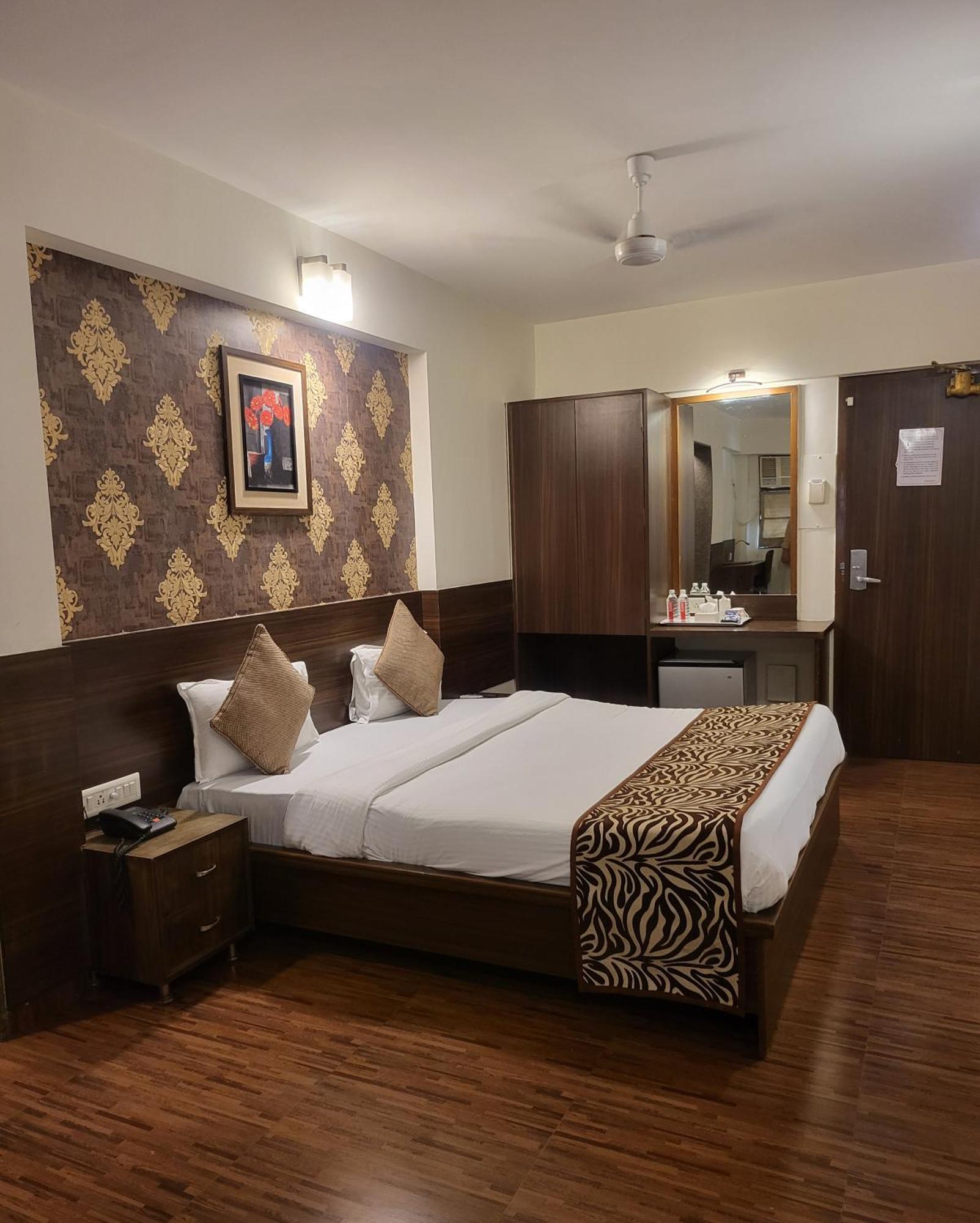 Hotel Maharana Inn Chembur Bombay Eksteriør billede